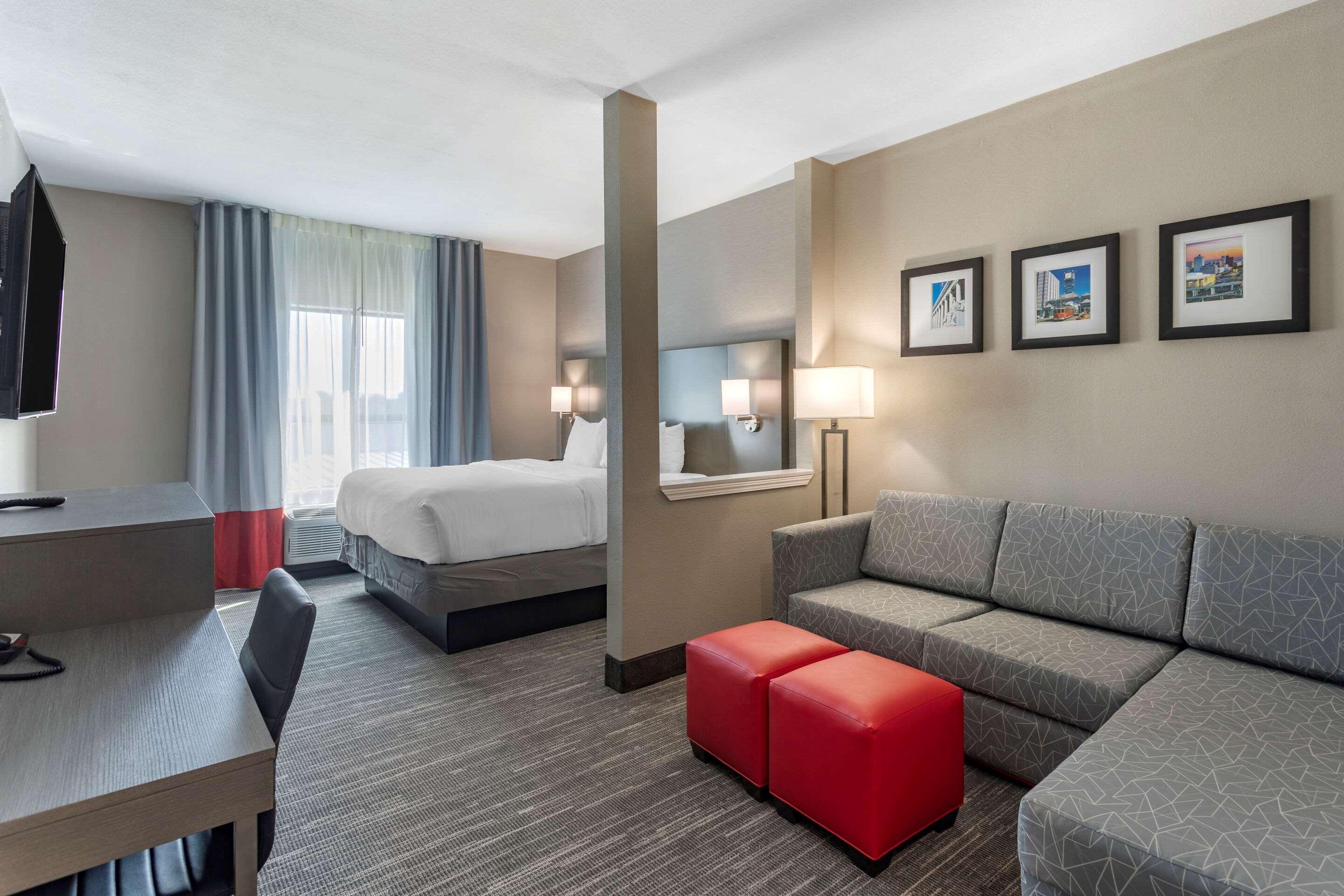 Comfort Inn & Suites Олив-Бранч Экстерьер фото