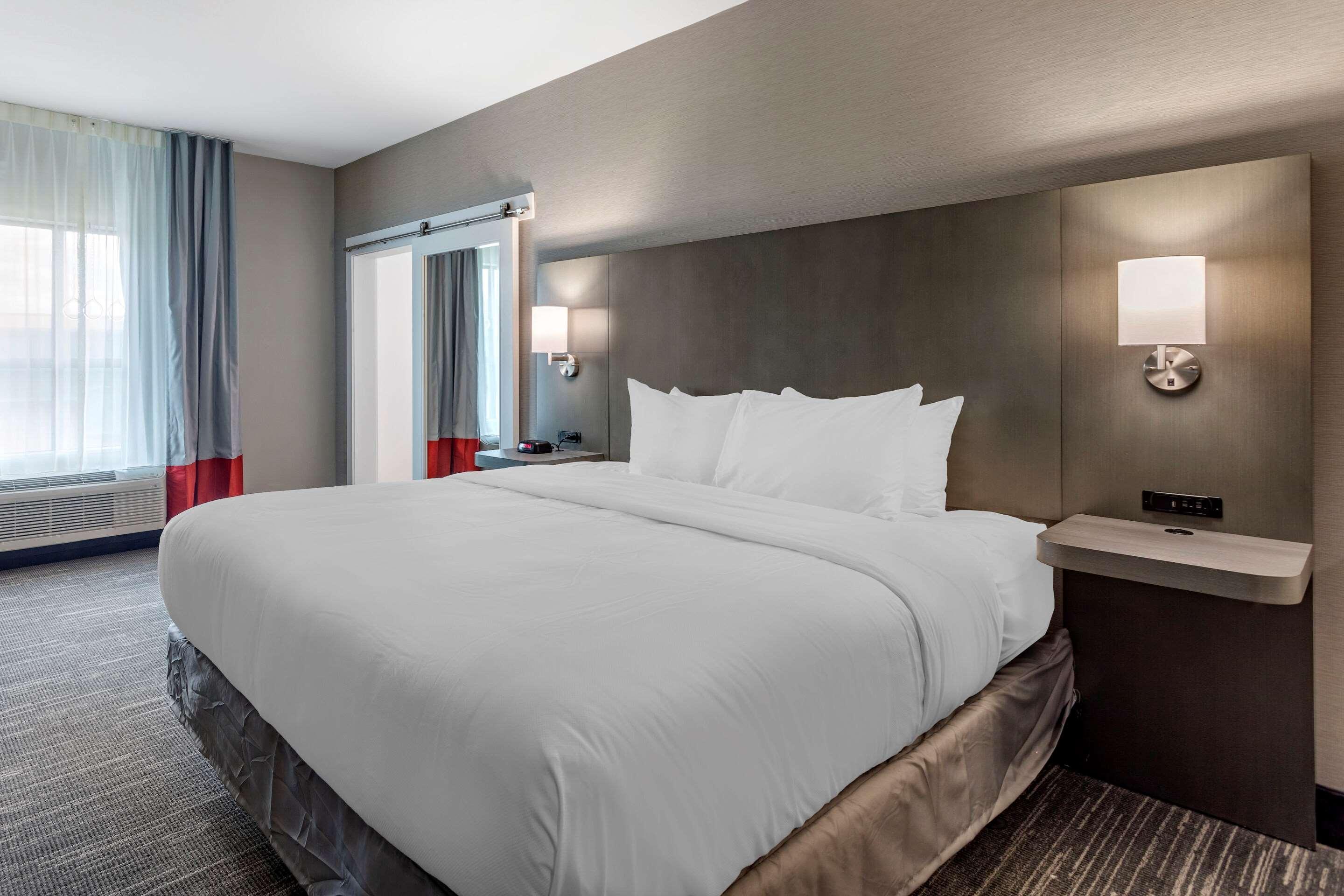 Comfort Inn & Suites Олив-Бранч Экстерьер фото