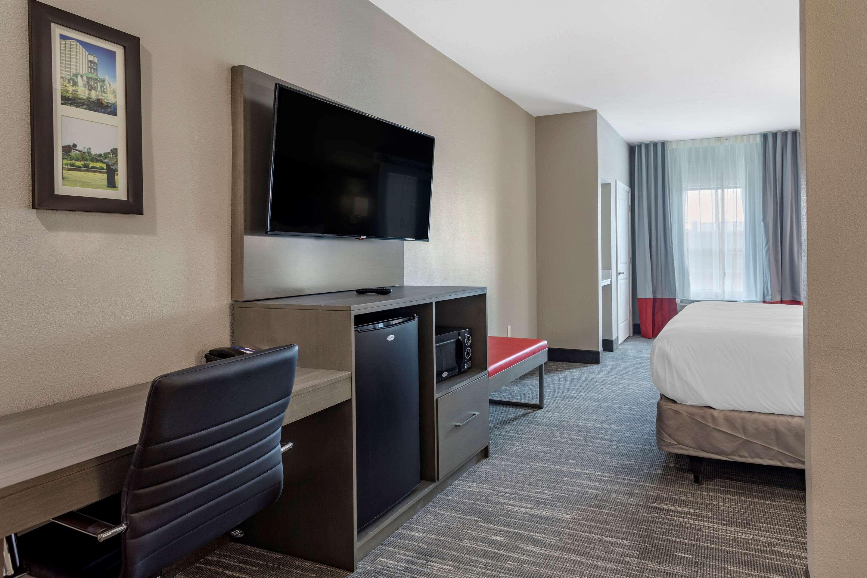 Comfort Inn & Suites Олив-Бранч Экстерьер фото